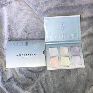 ANASTASIA BEVERLY HILLS MOON CHILD